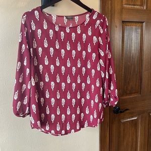 Lovely 3/4 sleeve burgandy print top from mix by 41 Hawthorn
